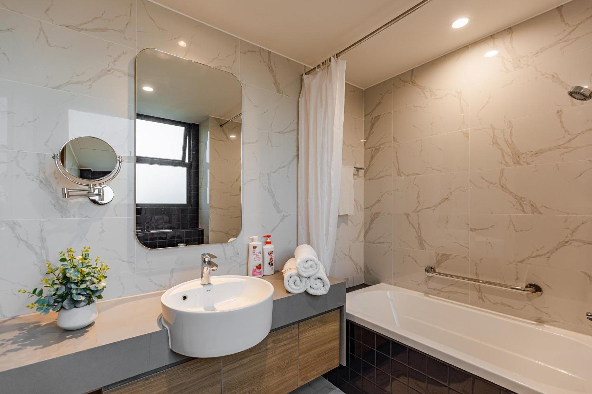 Luxury 2 Or 3Br Apartment In Dist 1 N Pool, Gym, Airport Pickup Hô Chi Minh-Ville Extérieur photo