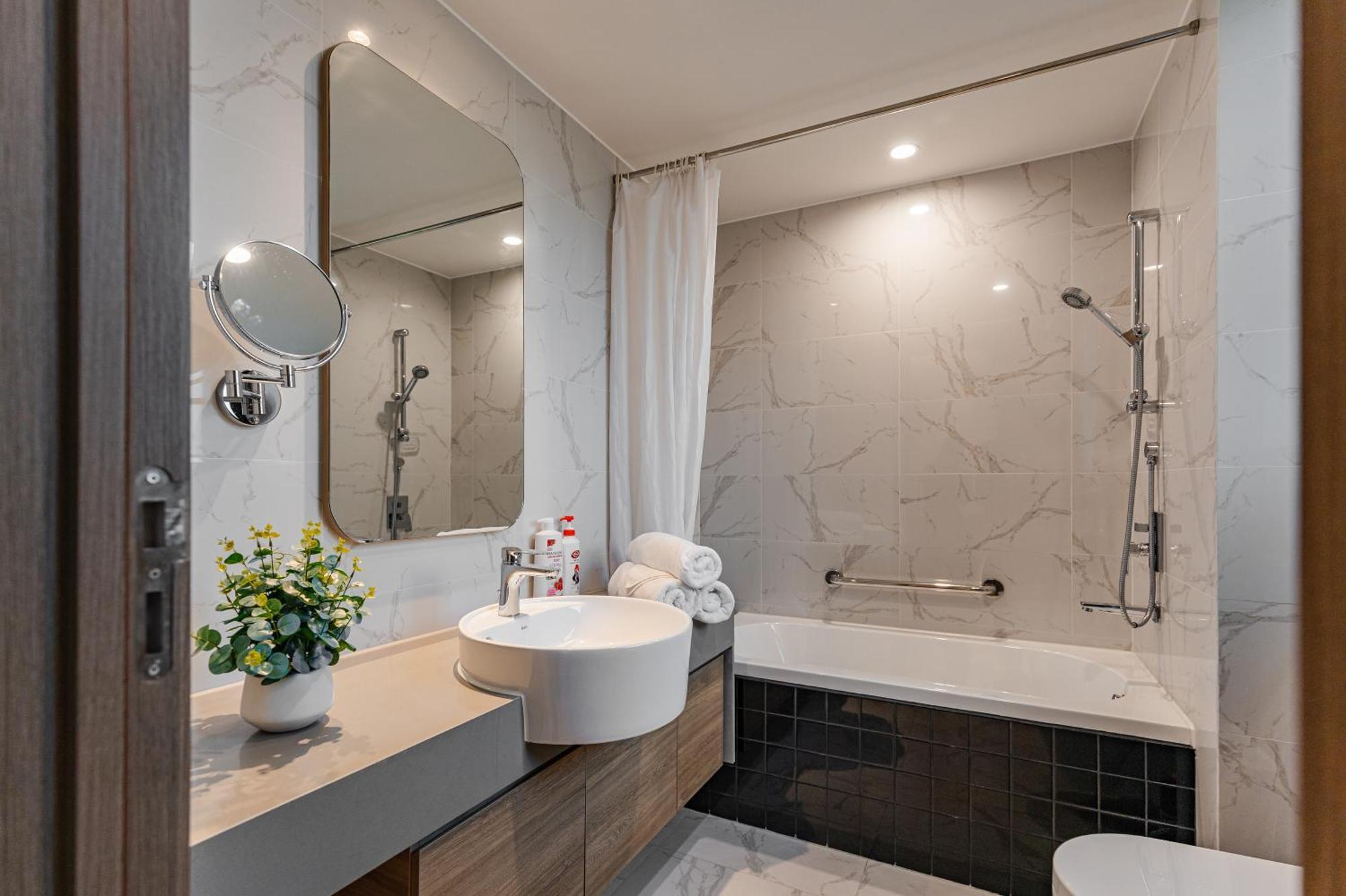 Luxury 2 Or 3Br Apartment In Dist 1 N Pool, Gym, Airport Pickup Hô Chi Minh-Ville Extérieur photo